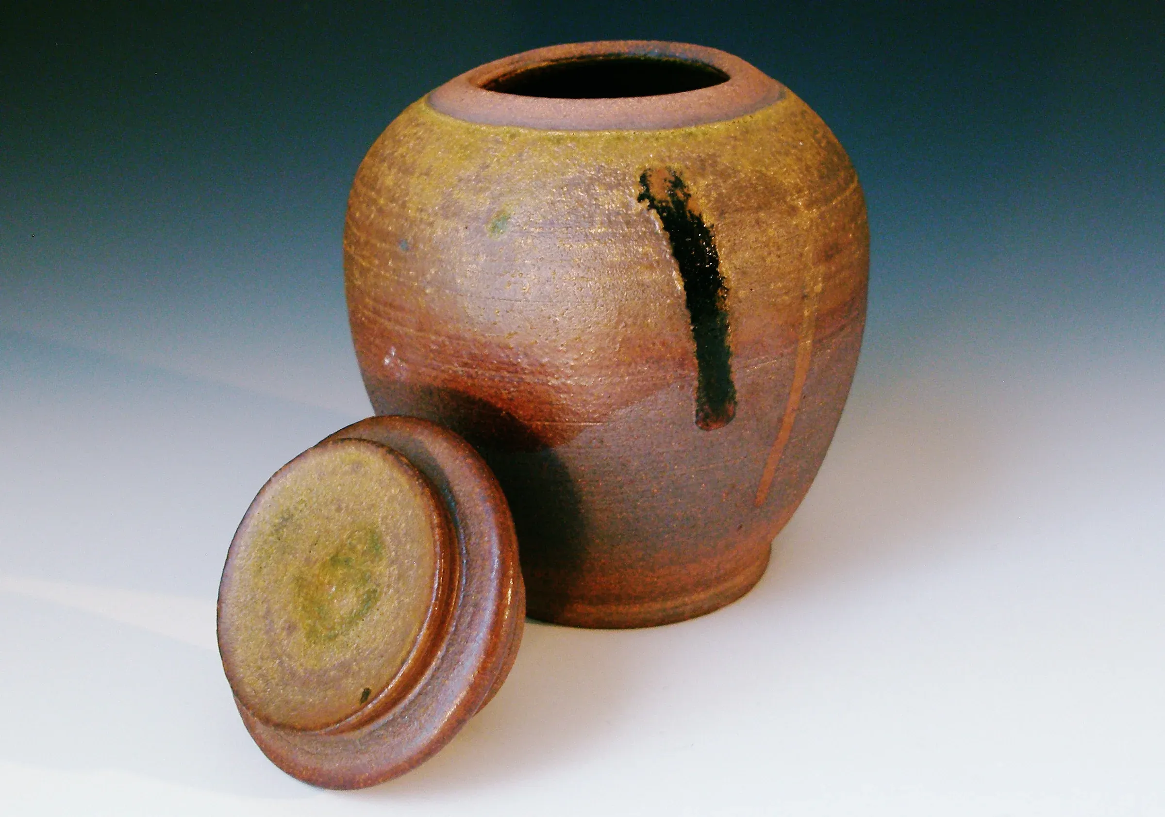 Lidded Vase with Drip, T.L. Cheung